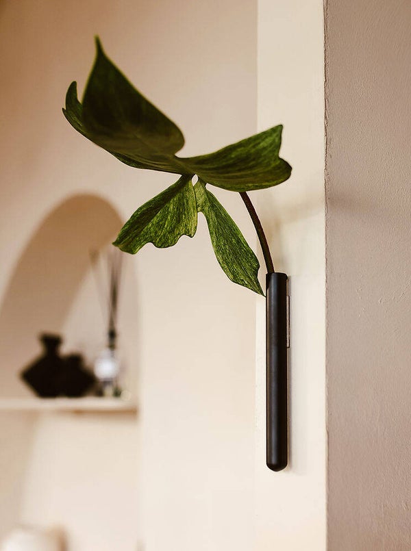 MUURBLOEMPJE | VAASJE MAGNEET | MAT ZWART