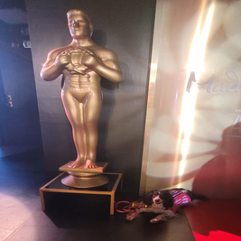 infinitydogs-madame-tussauds-oscar-standard-7u4s80.png