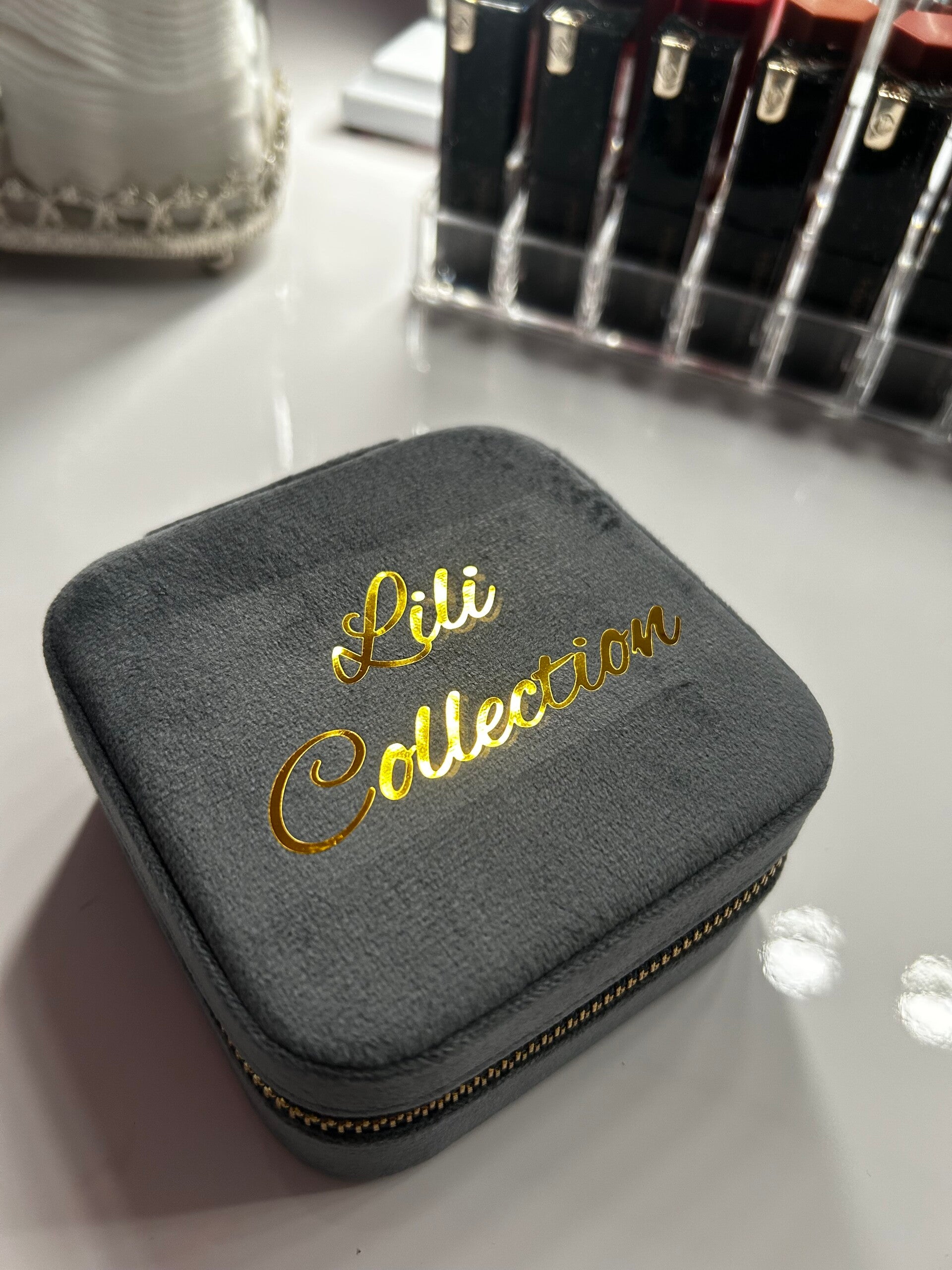 Petite boîte de rangement portable de luxe pour bijoux de voyage en gris Lili Collection