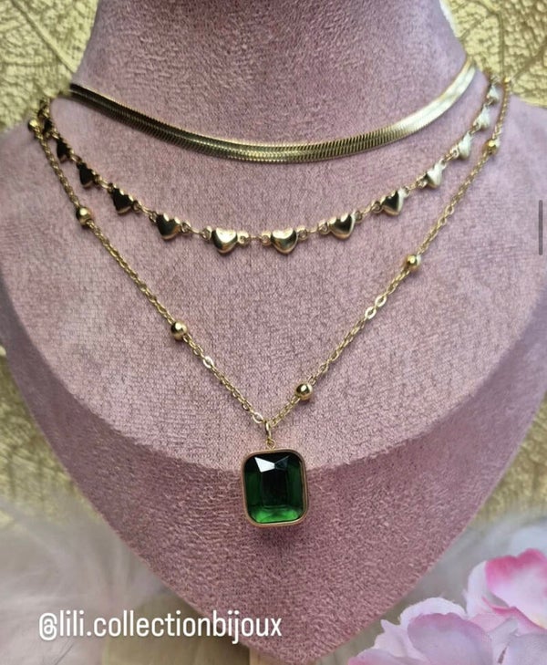 Collier perles pendentif zircon emeralde carré