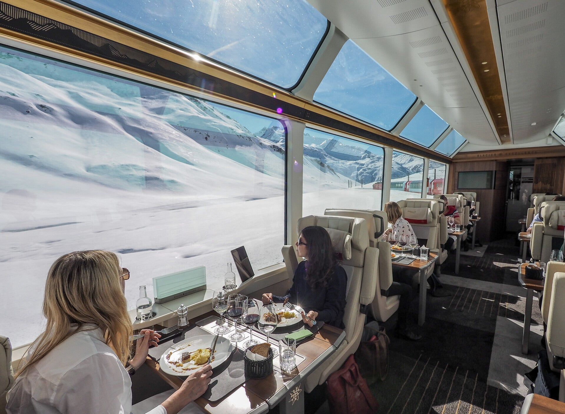 Exceller Express Train Glacier Express: Alles over de langzaamste sneltrein ter wereld