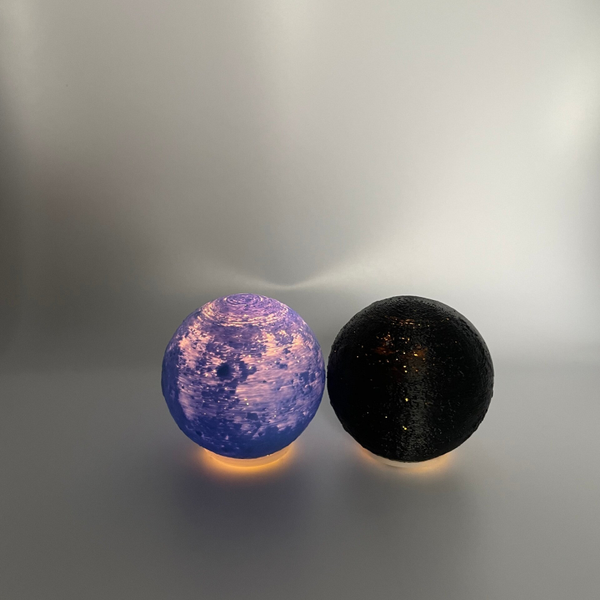 2 mini moon lights