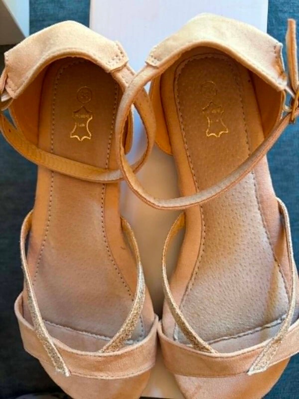 Sandales nude et doré