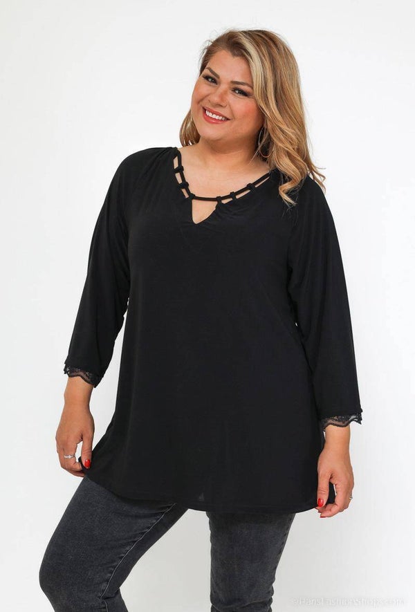 Blouse ajourée noire