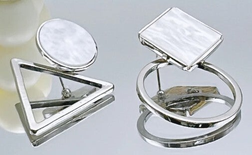 Boucles Amélia asymétriques argentées