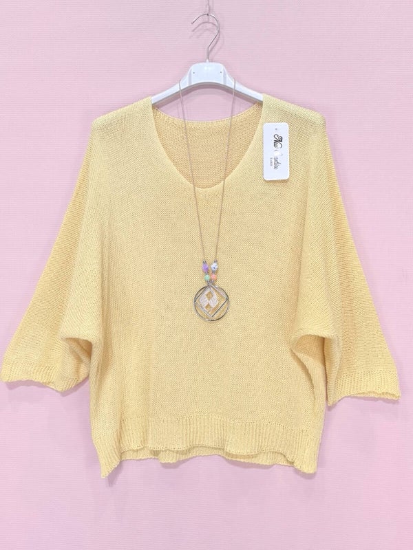Pull maze léger jaune clair
