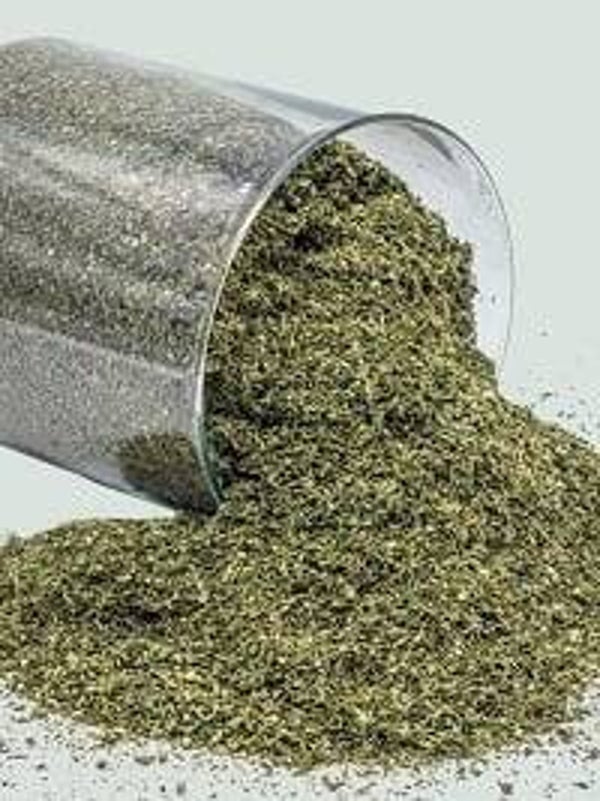 BIO Cannabis/  Hennep blad en bloemen Felina 32  va 50gr Bio Cannabis Sativa)