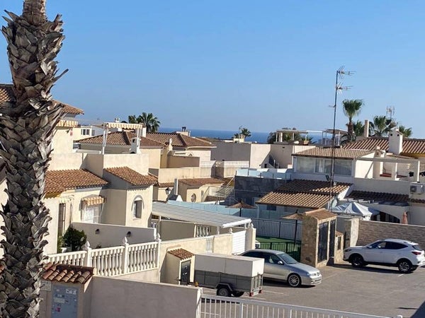 CHALET EN ZONA TORRE DEL MORO TORREVIEJA