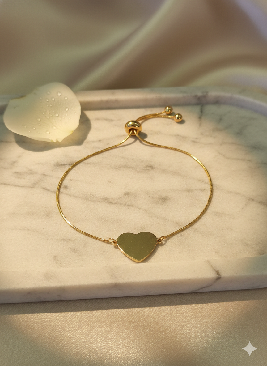Bracelet Ajustable « Cœur Gravé Personnalisé »  L'Élégance Minimaliste