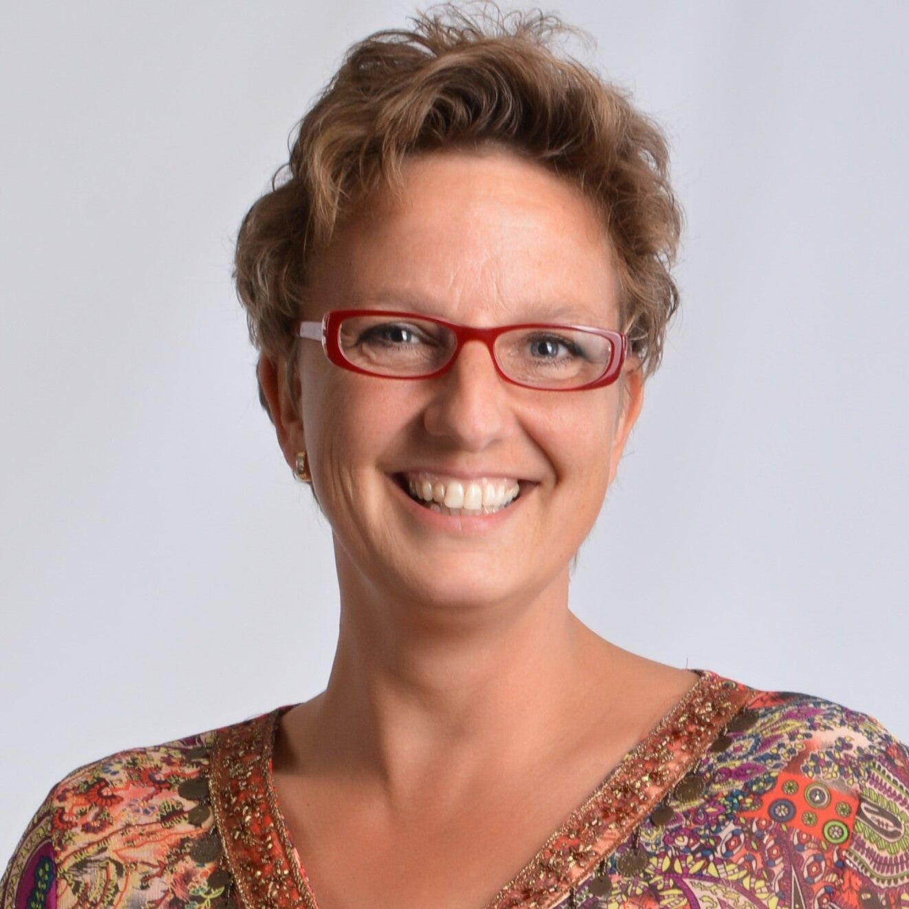 Astrid Strous, Bioresonatie, Voetreflex en natuurgeneeskundig therapeut