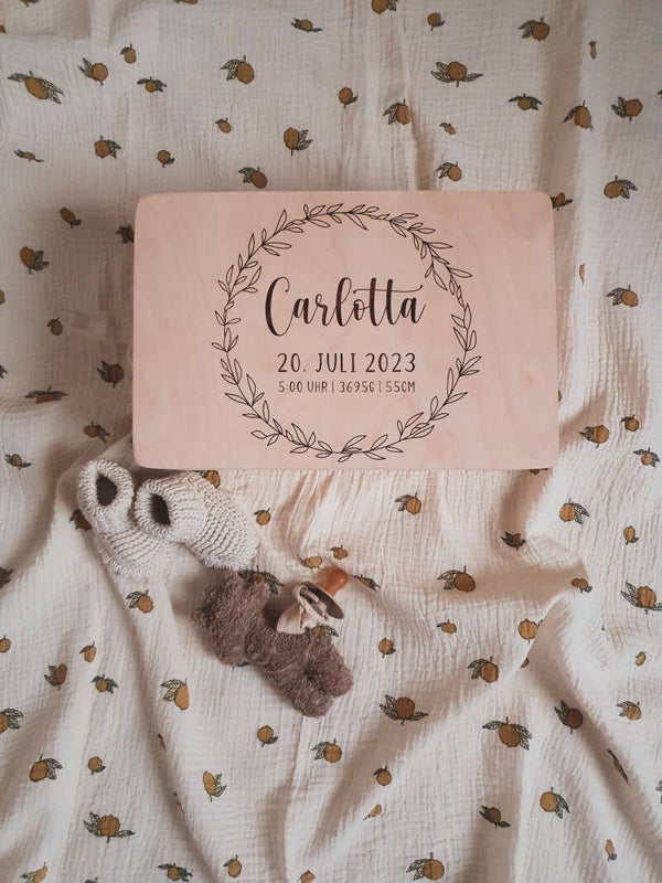 ERINNERUNGSKISTE "BLUMENKRANZ" PERSONALISIERT