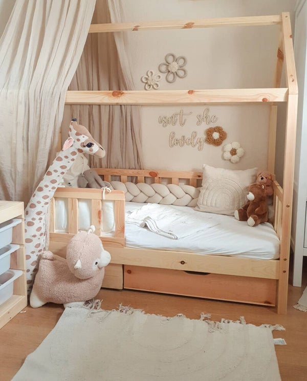 HOLZSCHRIFTZUG "ISN´T SHE LOVELY"