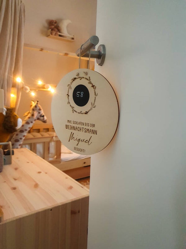 HOLZSCHEIBE "WEIHNACHTSMANN/CHRISTKIND" COUNTDOWN PERSONALISIERT