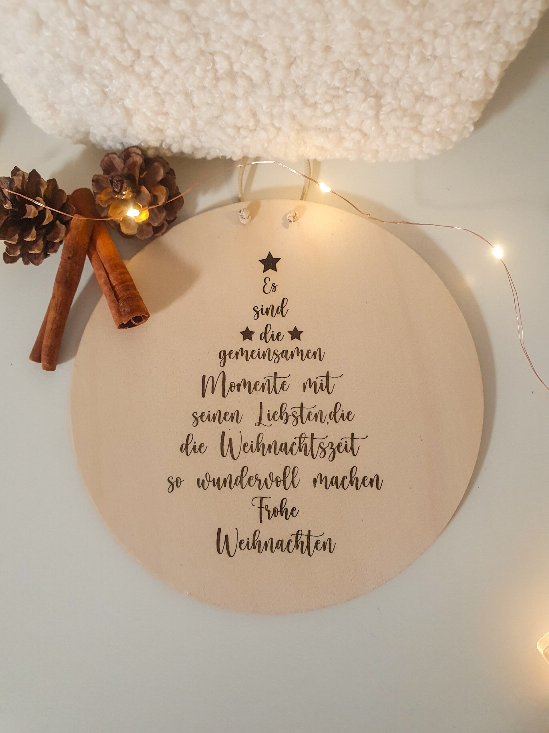 HOLZSCHEIBE "ES SIND DIE GEMEINSAMEN MOMENTE" WEIHNACHTEN