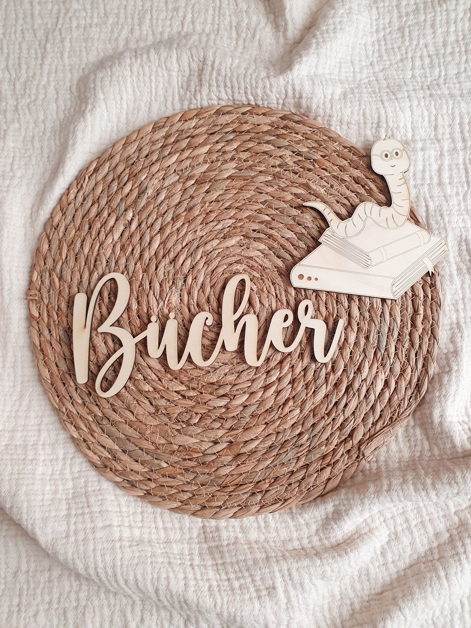 HOLZSCHRIFTZUG "BÜCHER & BÜCHERWURM"