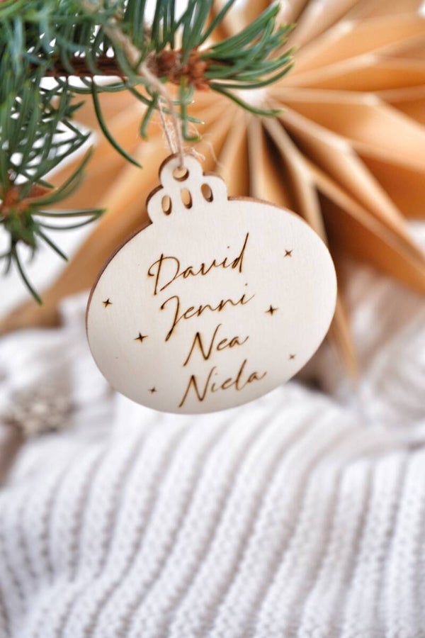 WEIHNACHTSKUGEL PERSONALISIERT "NAMEN"