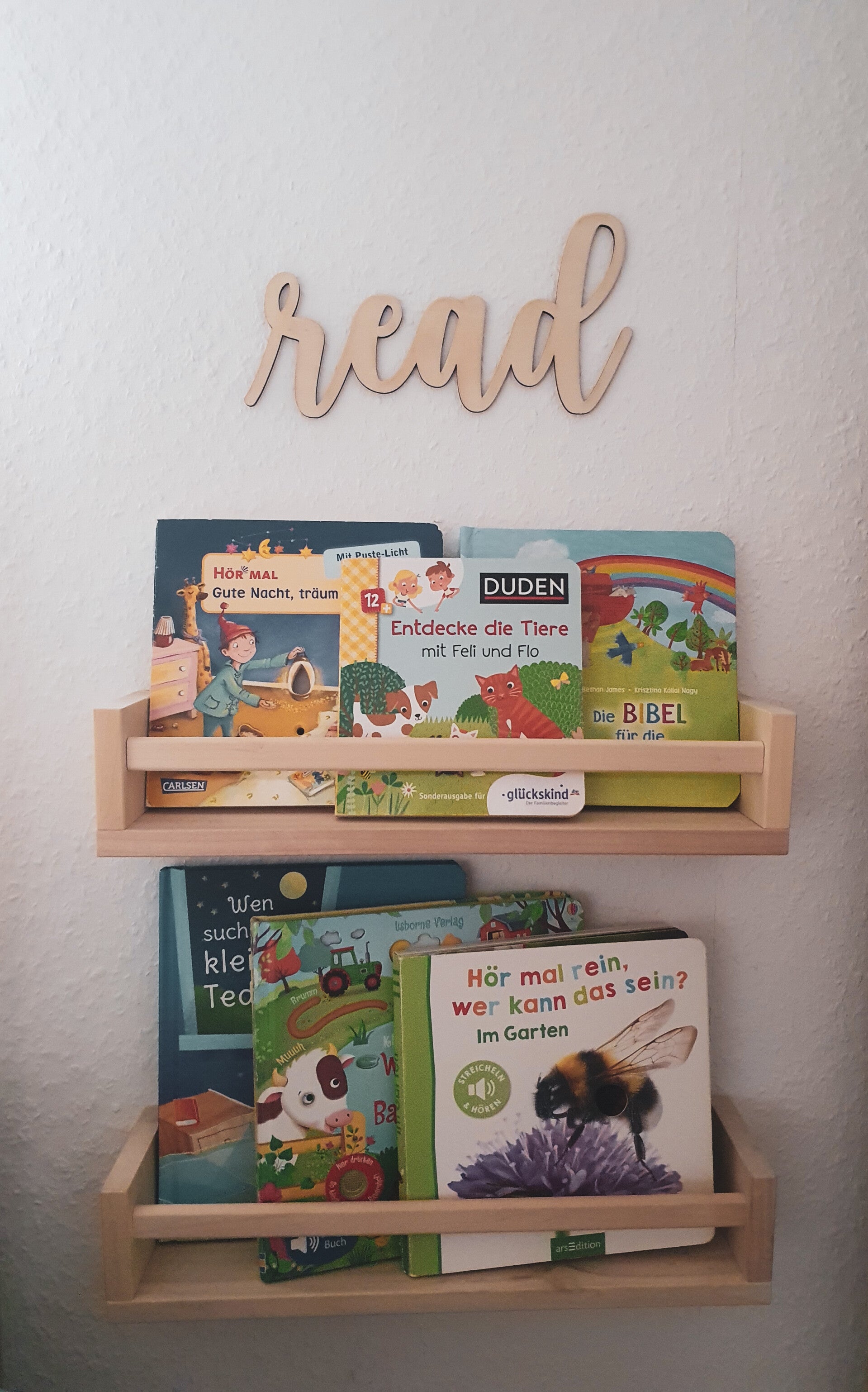 HOLZSCHRIFTZUG "READ"