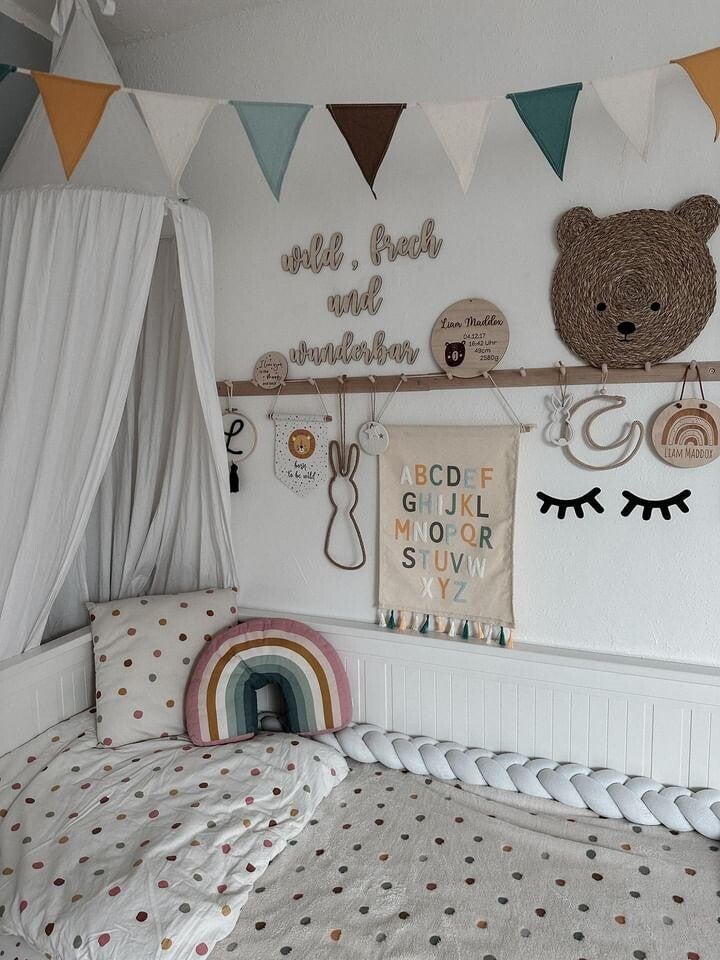 HOLZSCHRIFTZUG "WILD,FRECH UND WUNDERBAR"