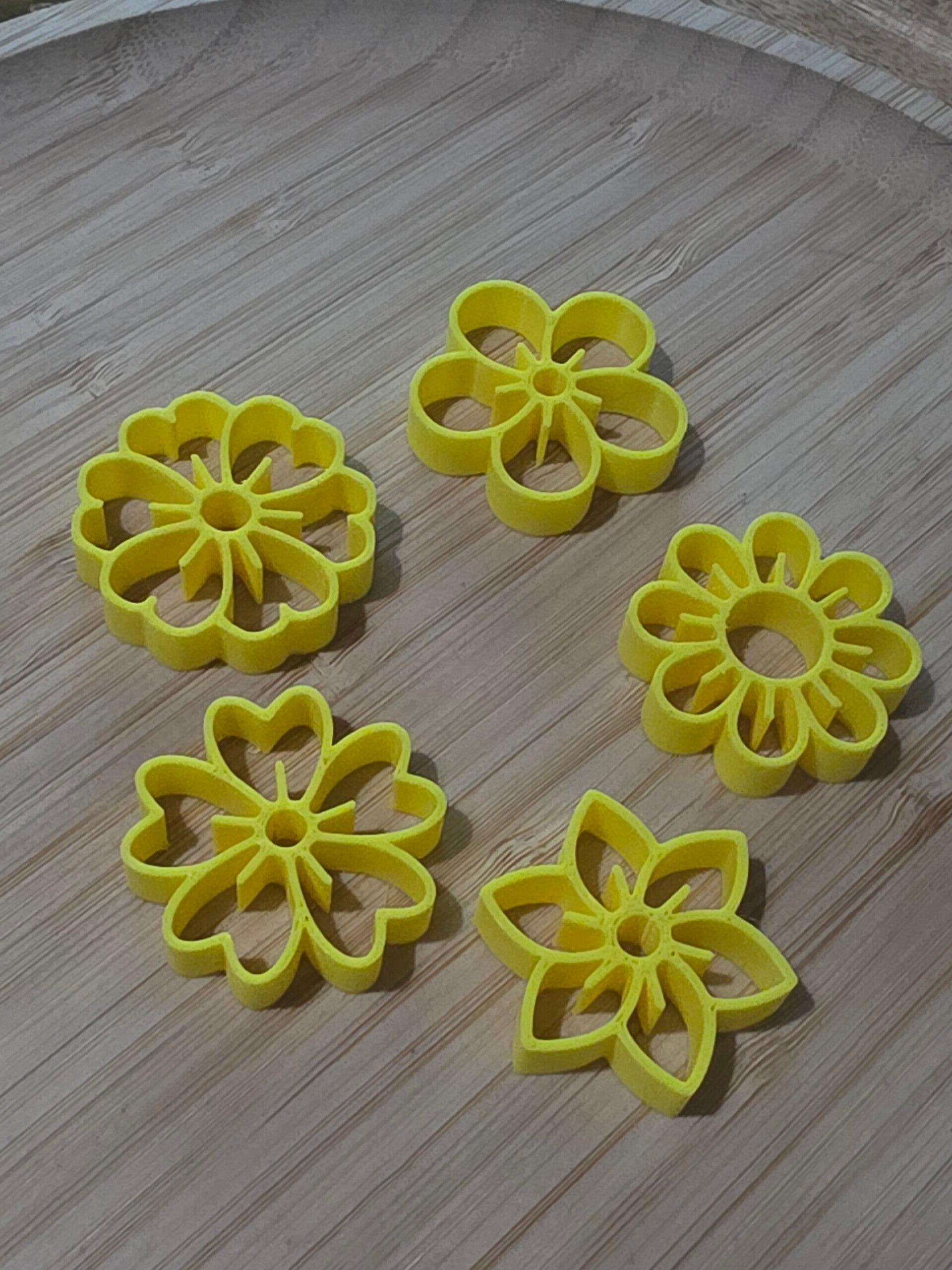 Bloemen uitsteekvormen, geel