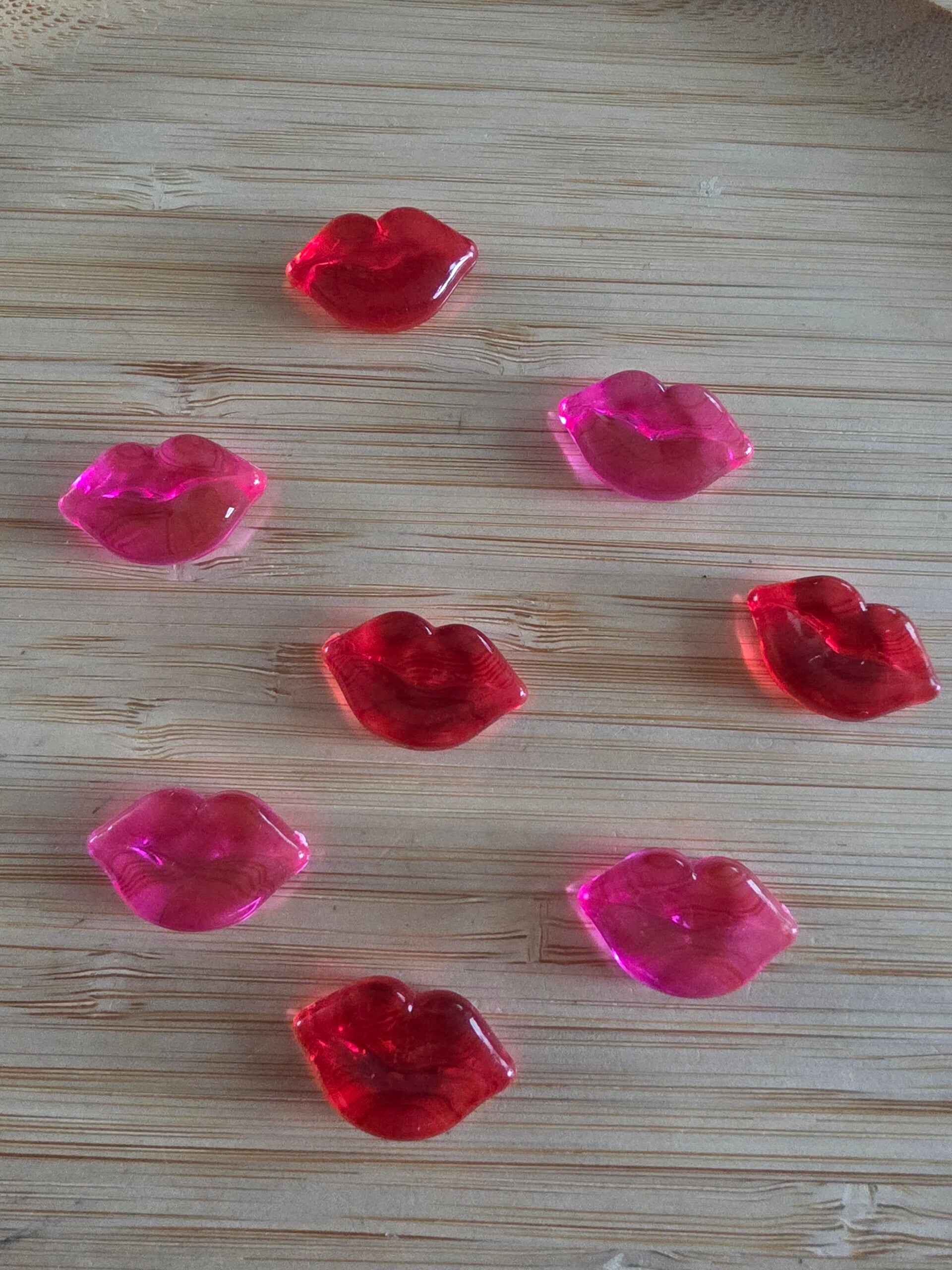 Loose parts, kusjes/ mondjes