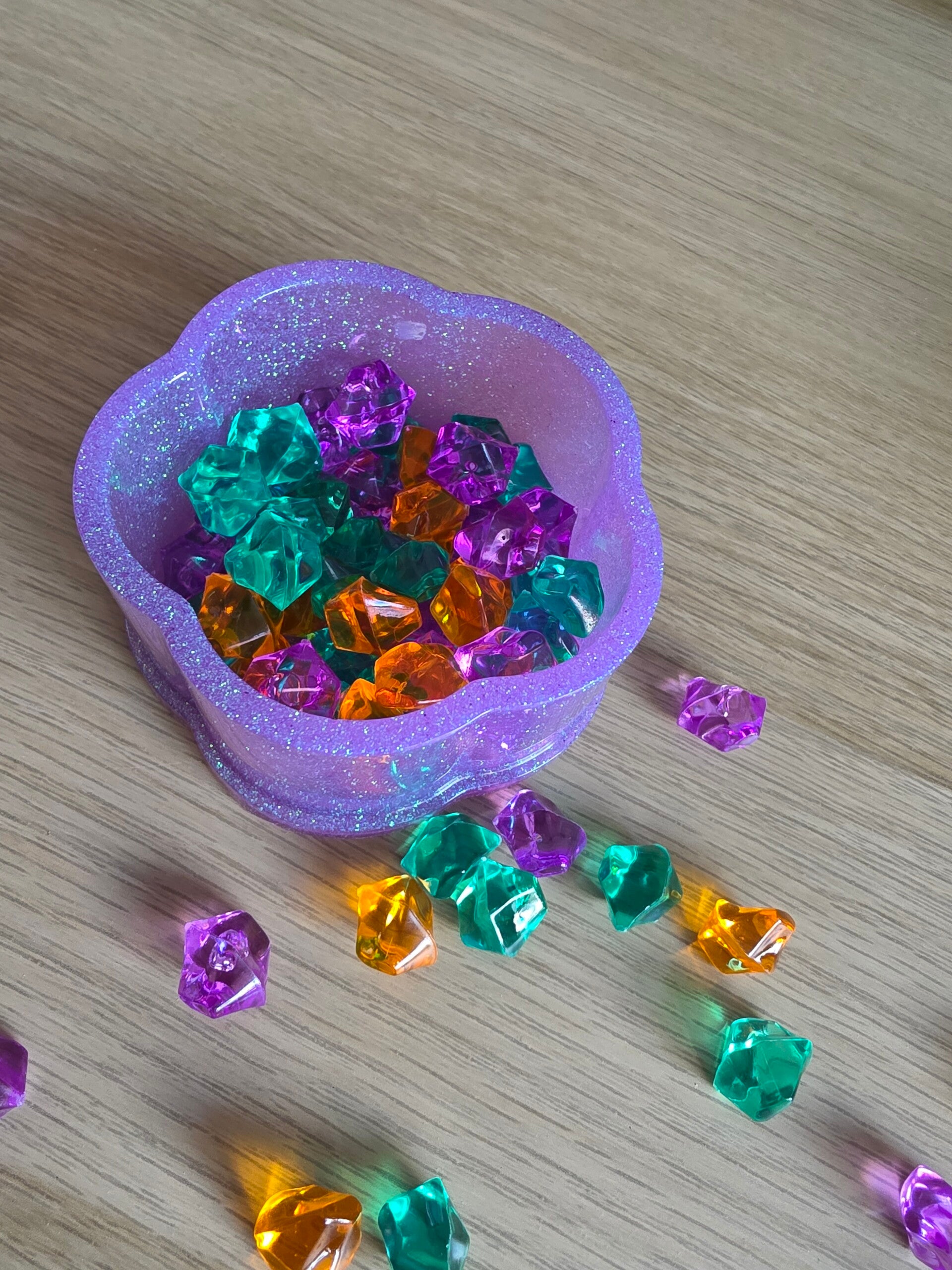 Epoxy, bloembakje paars