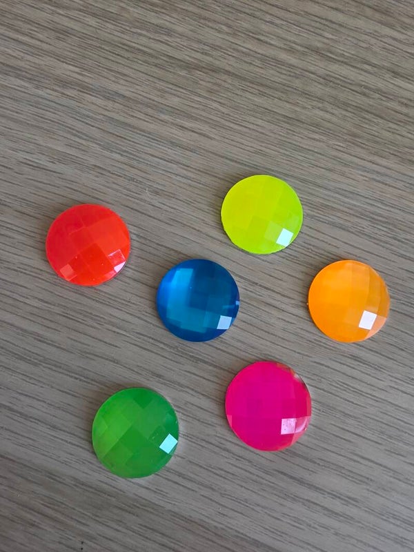 Glinster diamanten, neon