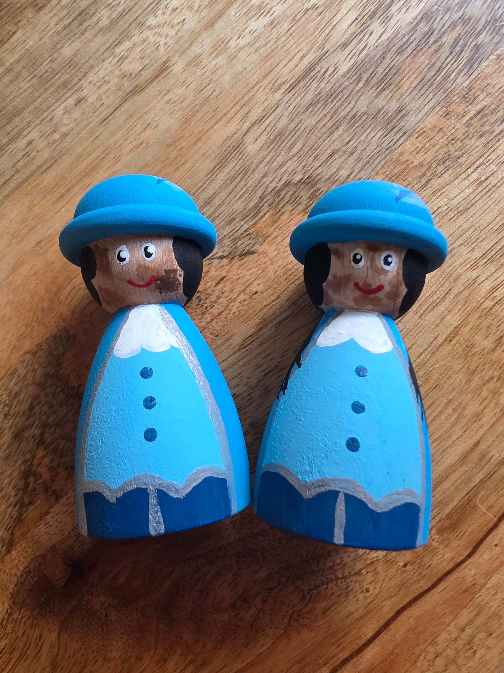 Handgeschilderde pegdoll, pietje blauw