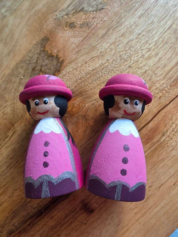 Handgeschilderde pegdoll, pietje bordeaux