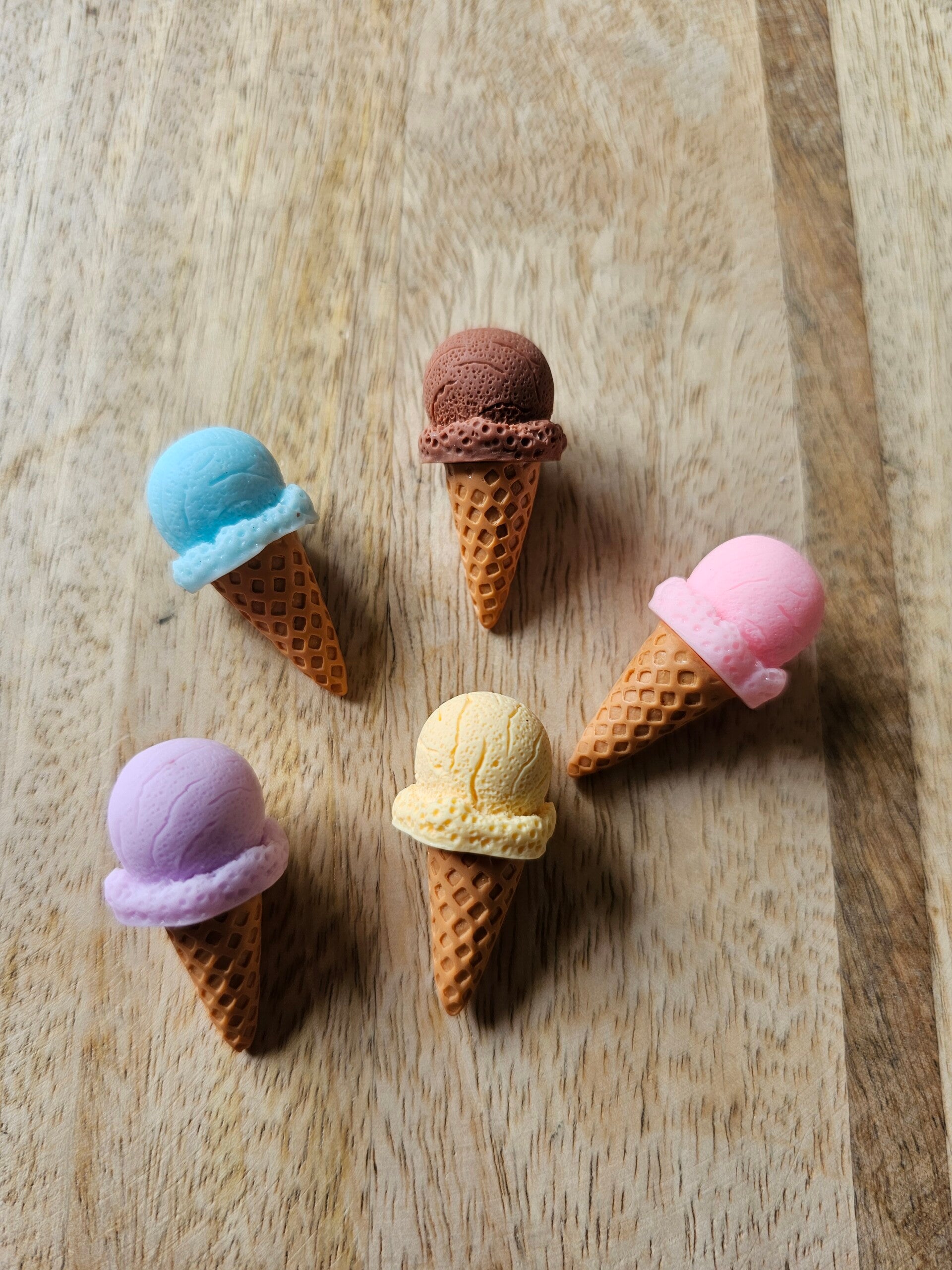 Loose parts, ijshoorntjes