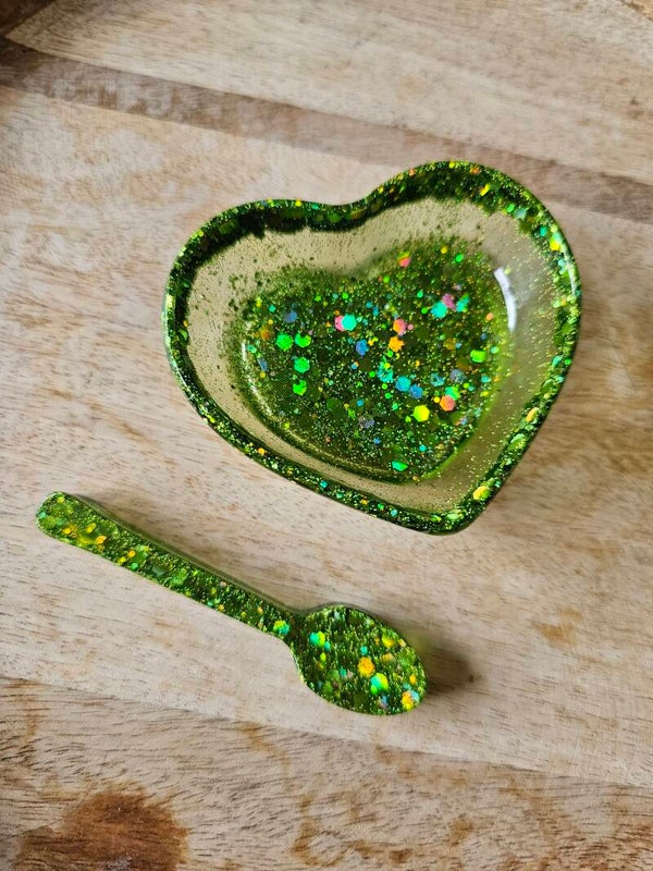 Regenboog hartjes bakje, lichtgroen