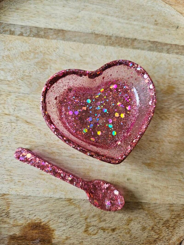 Regenboog hartjes bakje, lichtroze