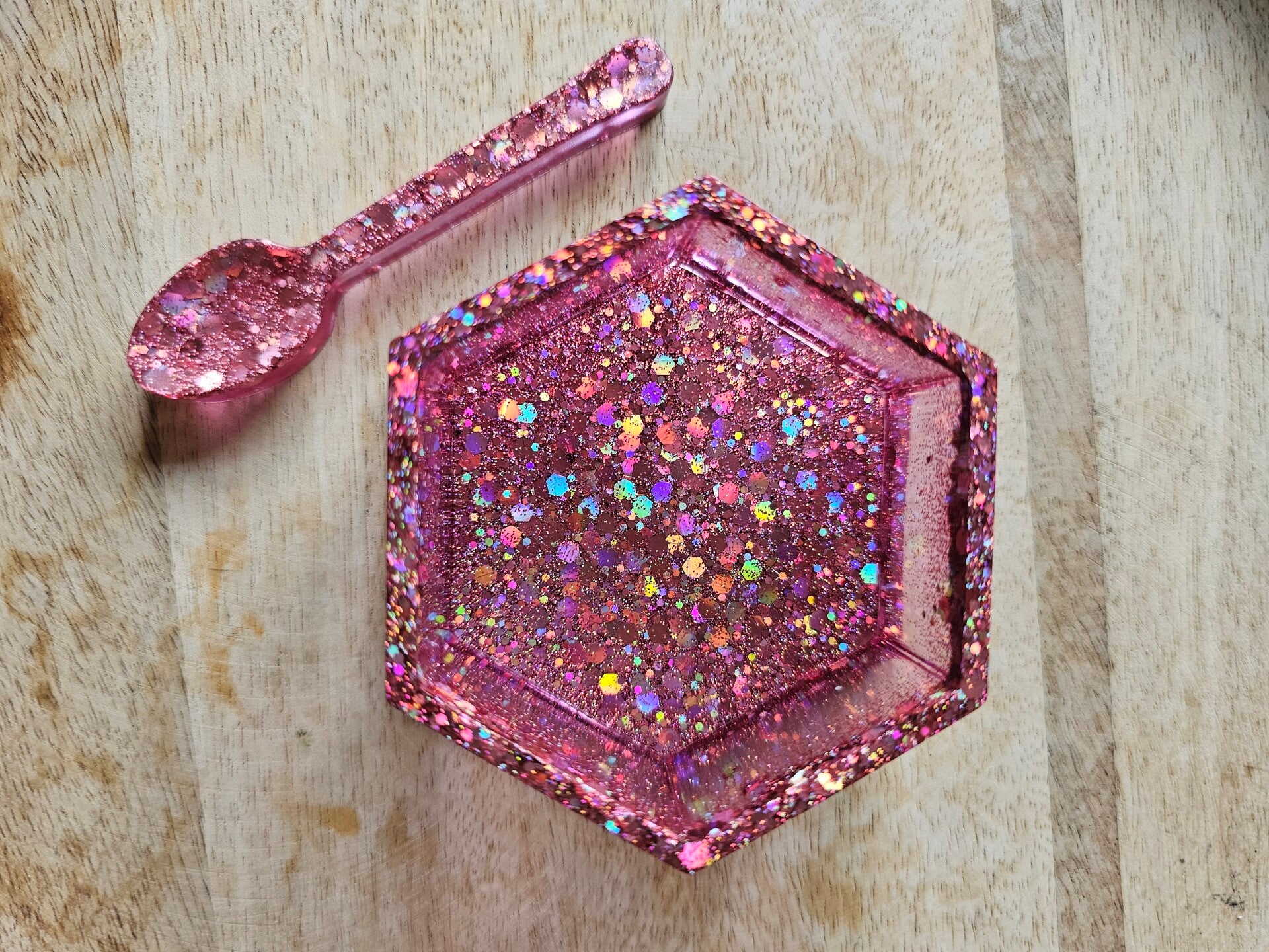 Regenboog hexagon bakje, lichtroze