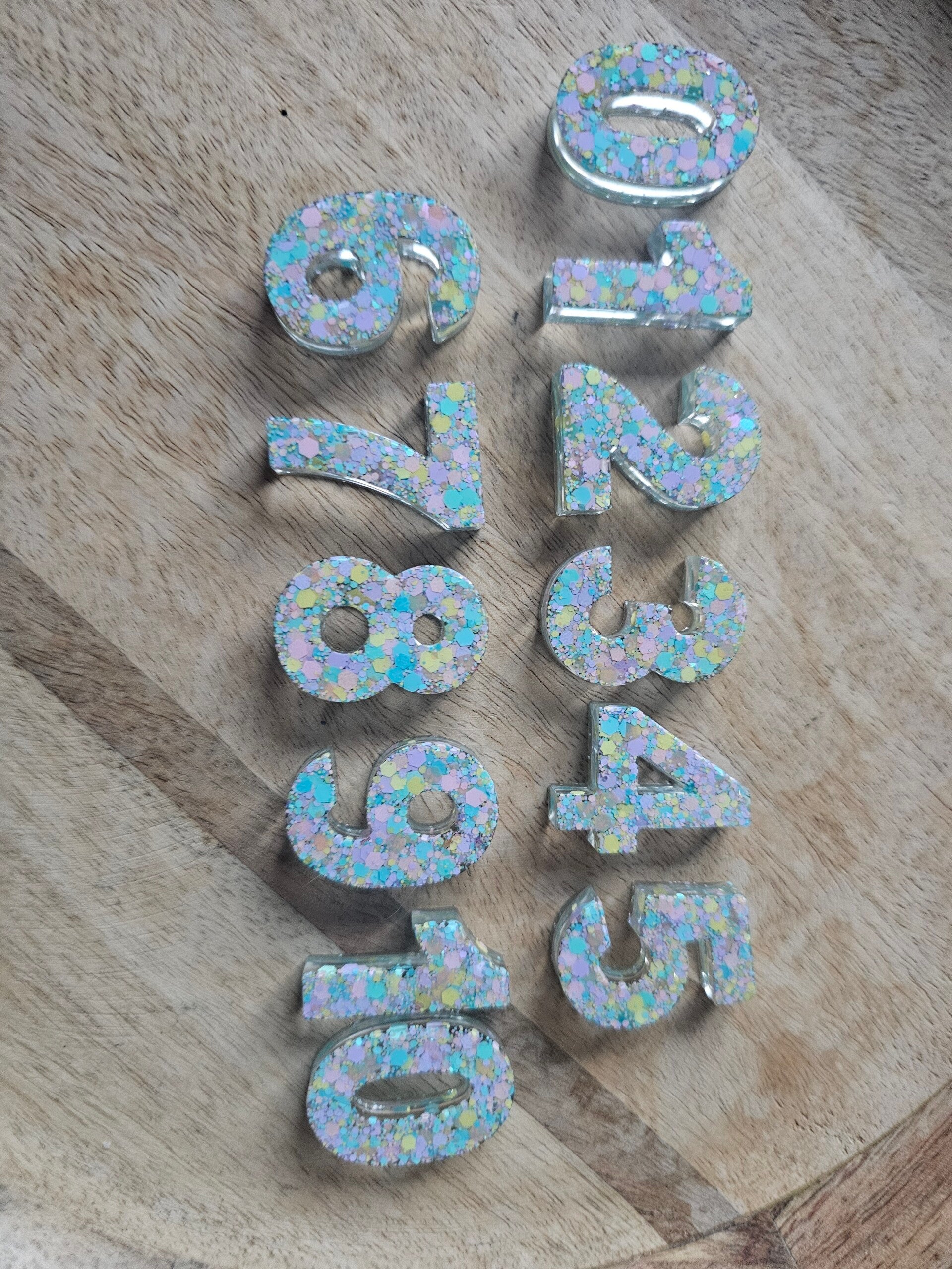 Epoxy, cijferset, pastelkleur