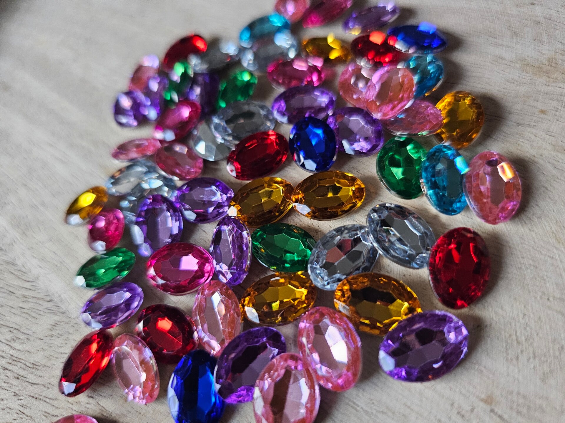 Glinster diamanten, regenboog