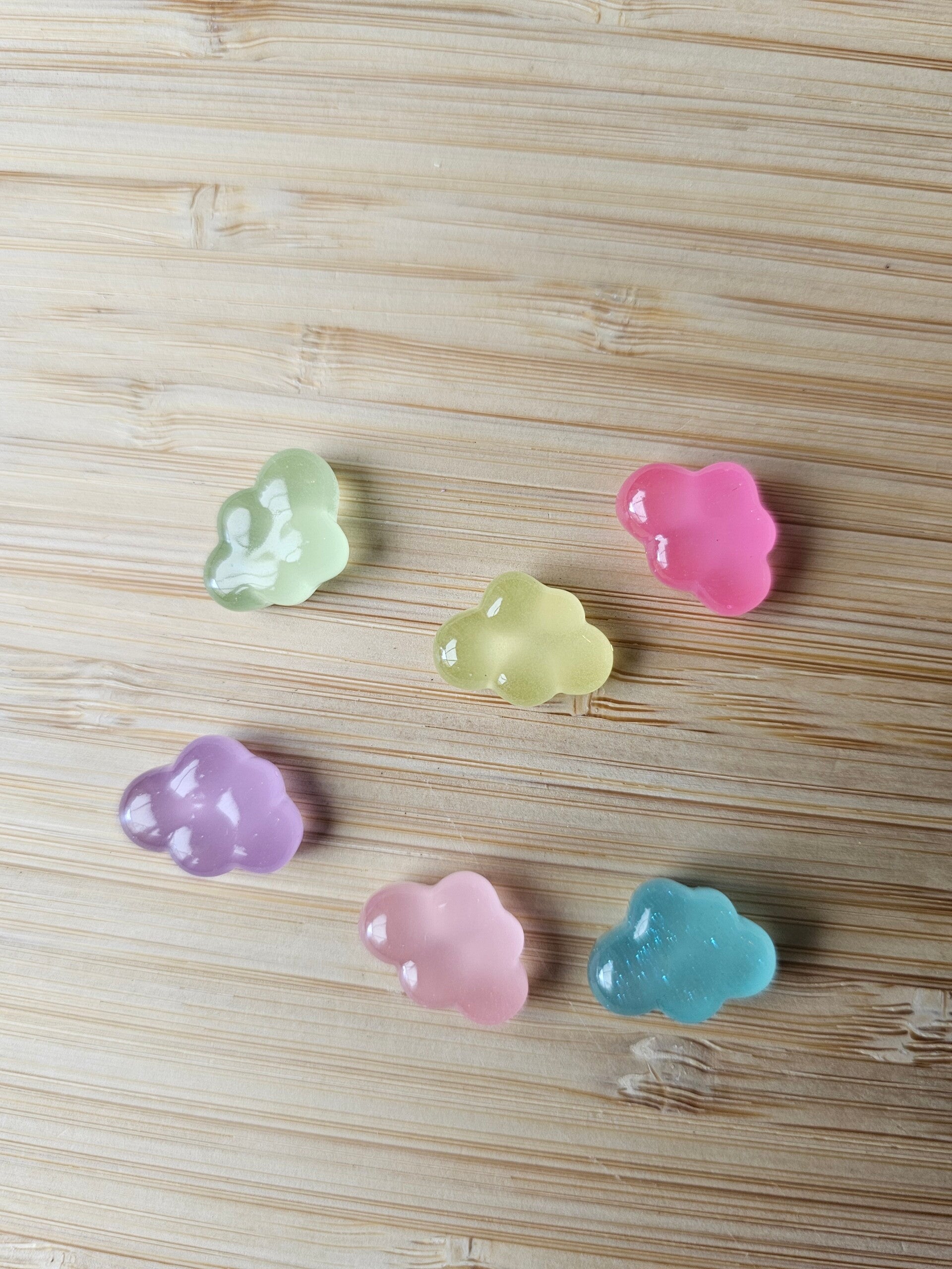 Loose parts, wolkjes