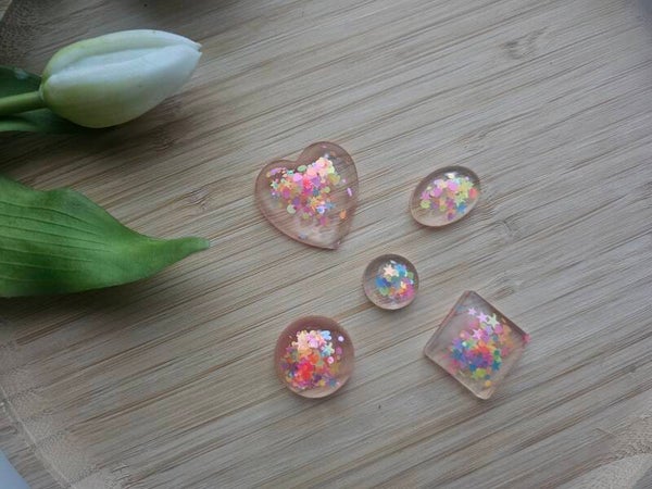 Loose parts, confetti 2