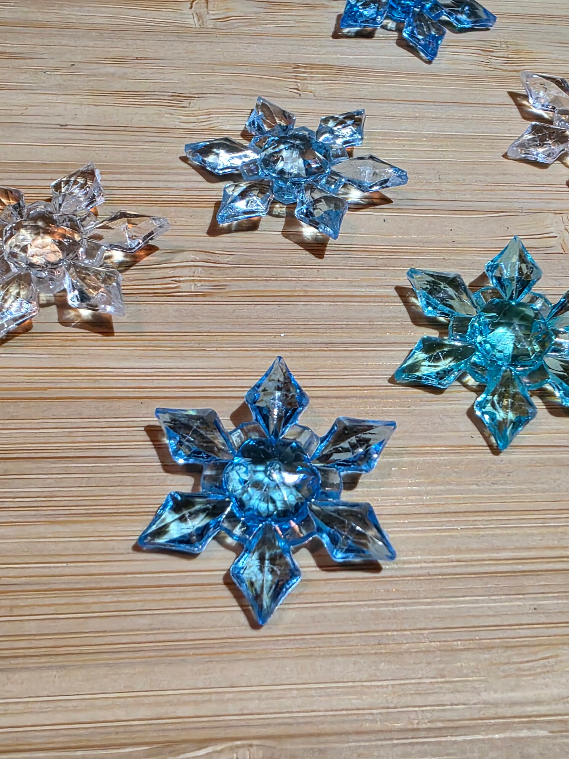 Loose parts, sneeuwvlokken 4 kleuren doorzichtig