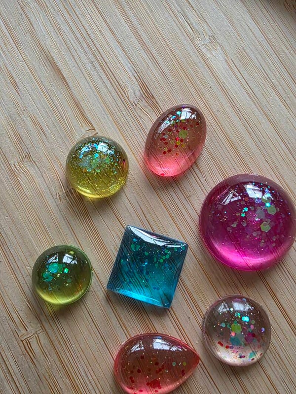 Epoxy, carnaval loose parts 1