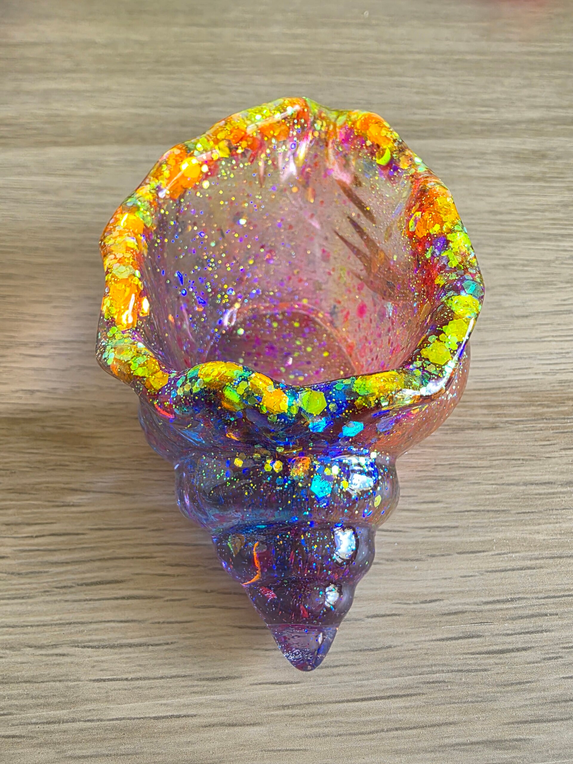 Epoxy schelpenbakje 2, regenboog