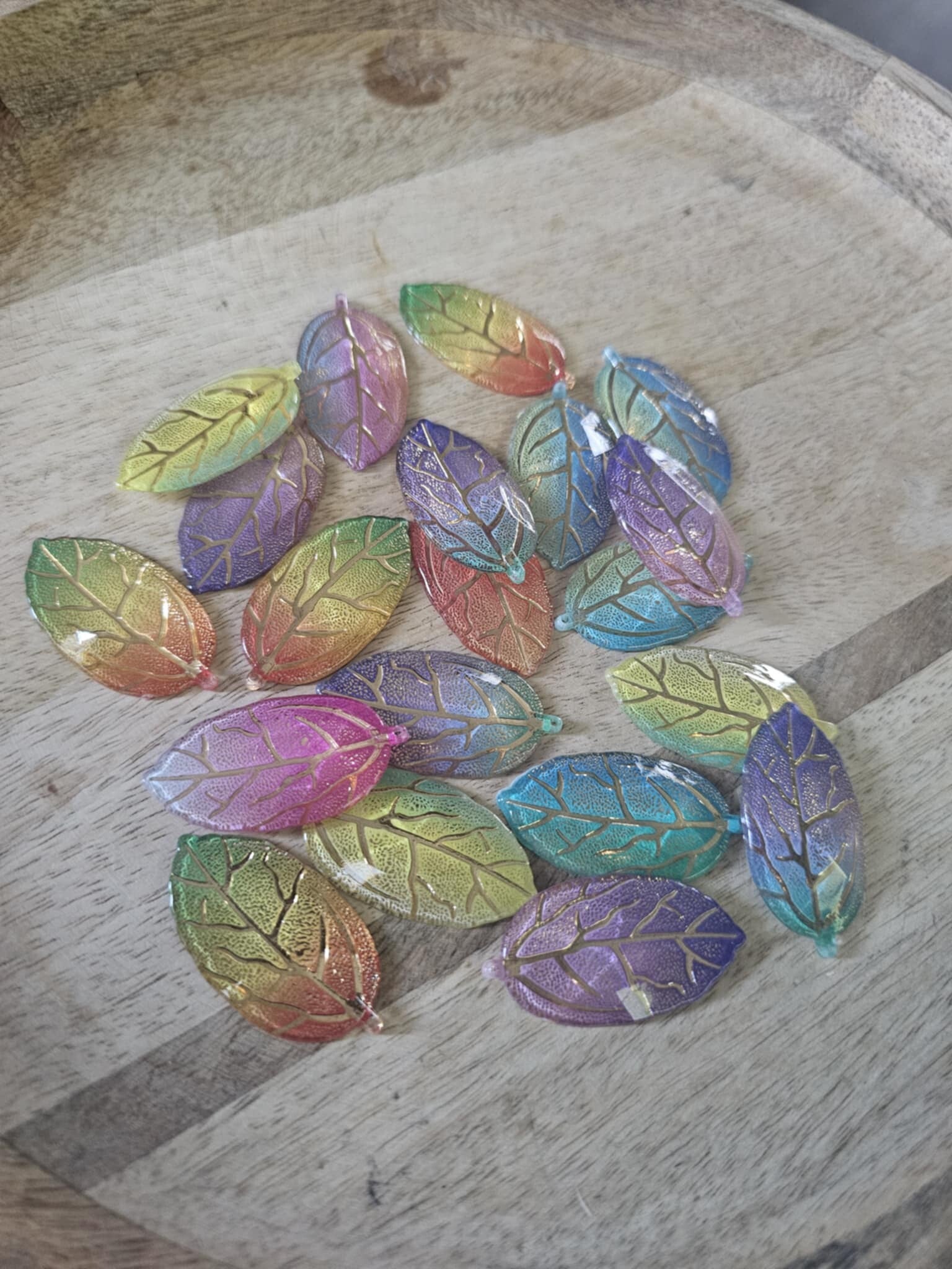 Loose parts, bladeren