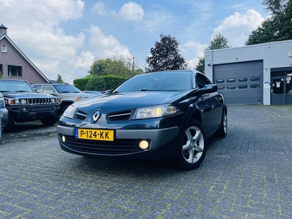 Renault Mégane cc 1.6-16V Leder / LM / Apple CarPlay / Camera