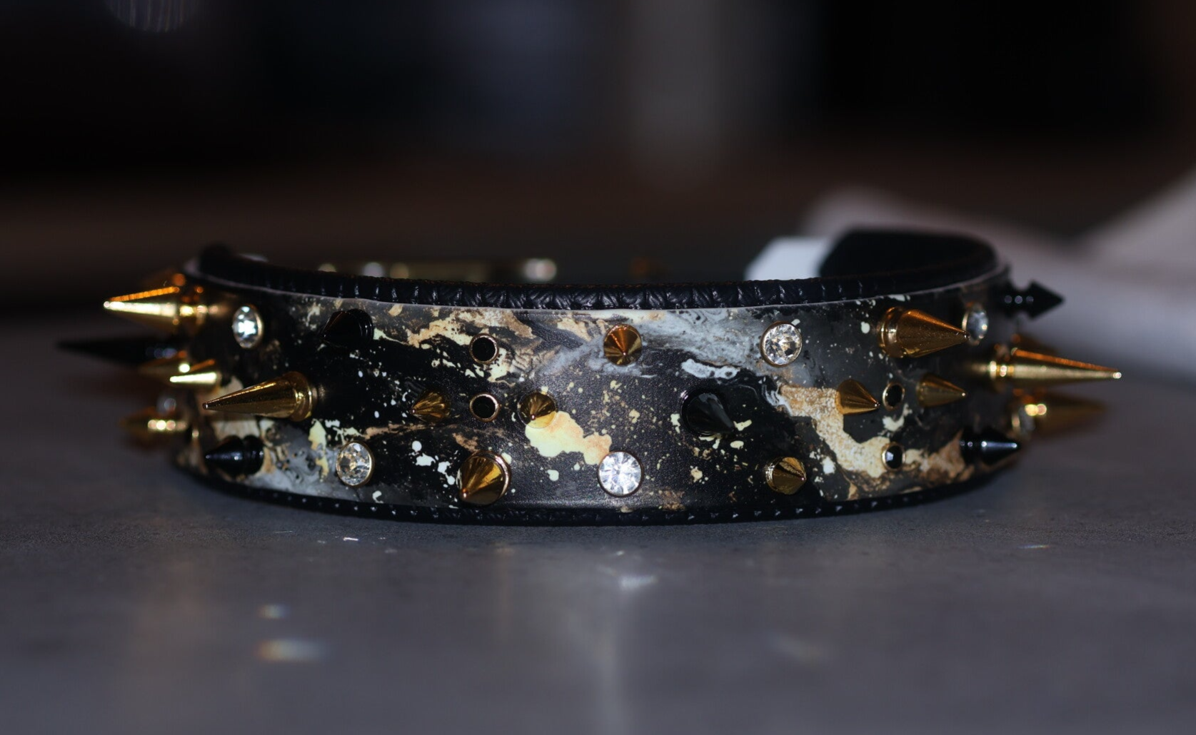 Halsband Midnight Gold
