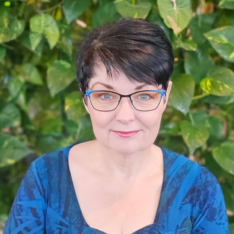 Loralee Schultz, RP (Qualifying), trauma-informed and neuro-affirming therapist serving Ontario, BC, Alberta and across Canada
