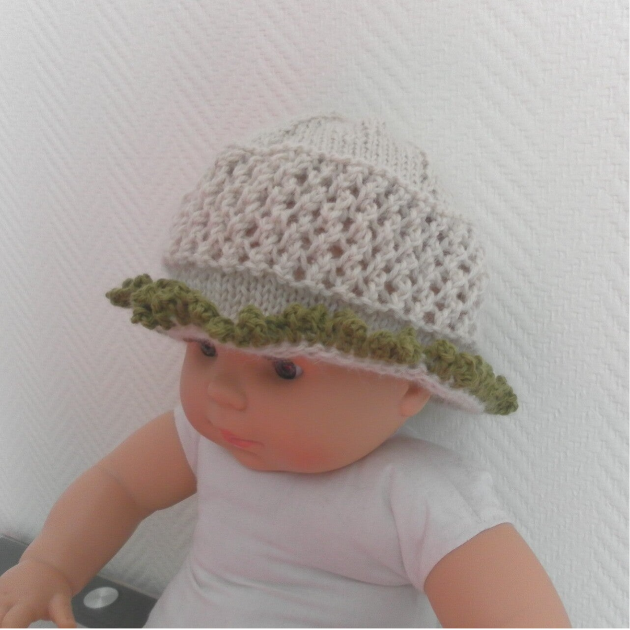 Modèle chapeau bébé "Félicité"