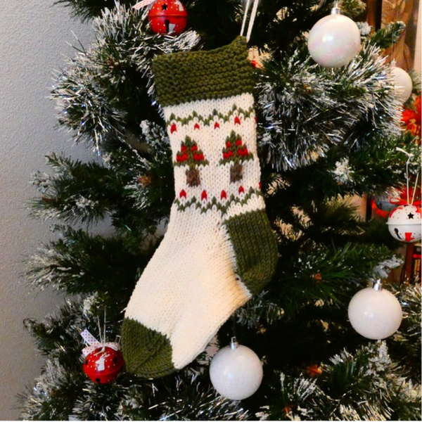 Christmas stocking knitting pattern firepkace decoration