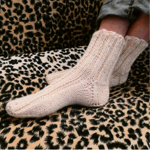 Modèle chaussettes à 2 aiguilles pour hommes, femmes et enfants