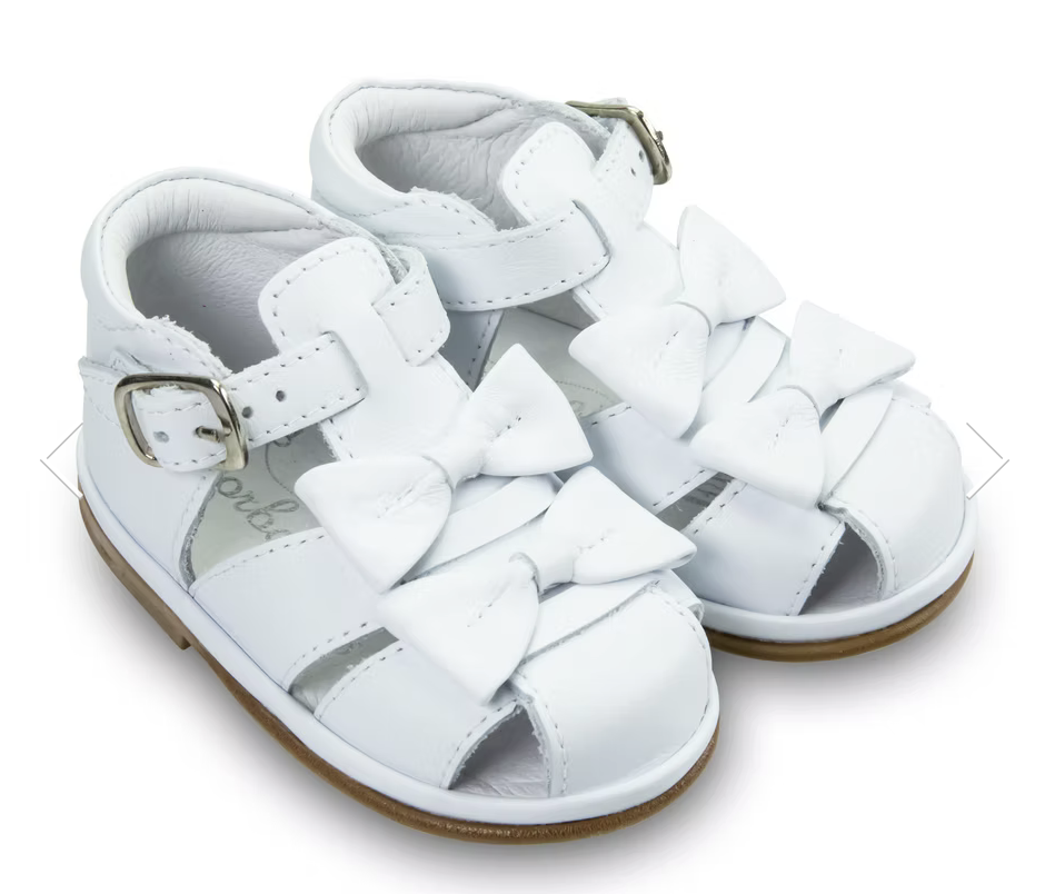 Borboleta Dina Leather Sandals