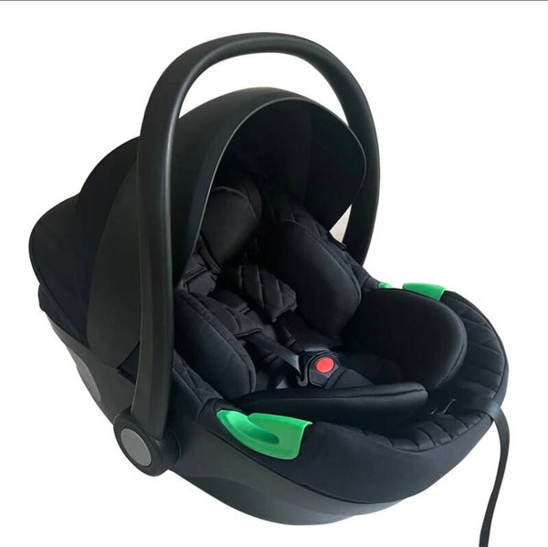 i-Size Infant Carrier and ISOFIX base (40-87cm)