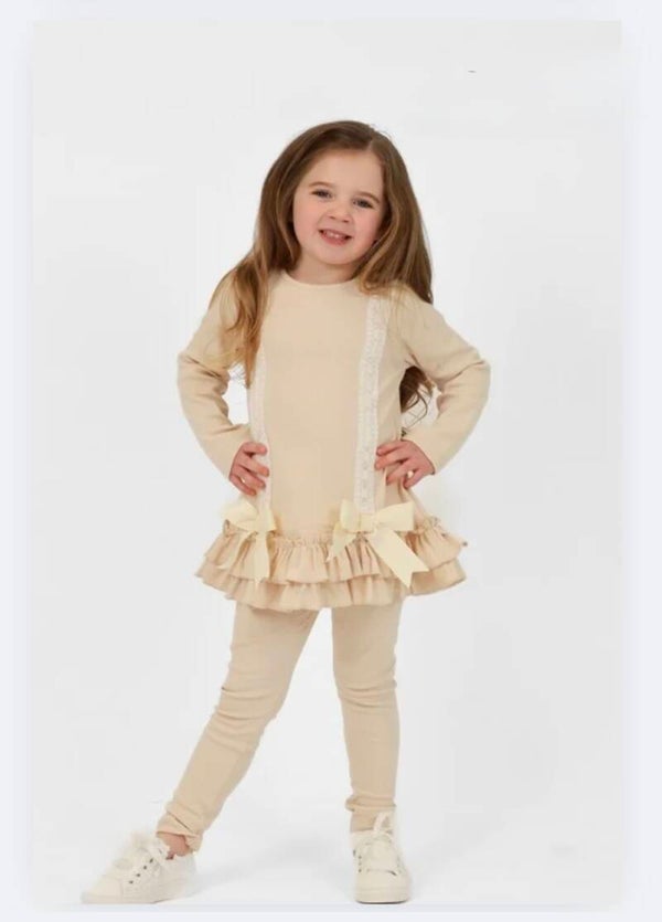 Sophia Bow Outfit