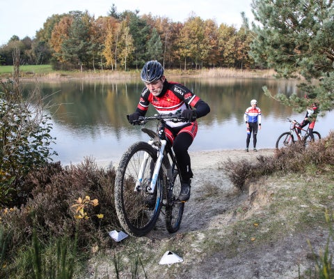 2019-AGUE37.jpg